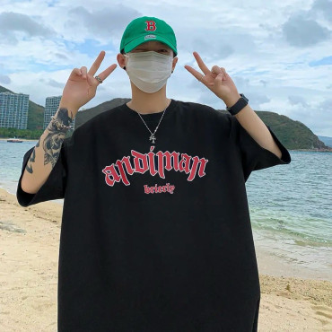 Black t-shirt andiman 