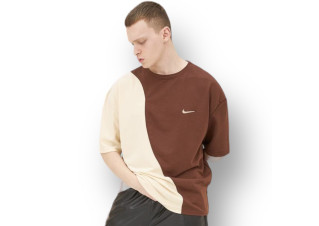 Brown nike t-shirt