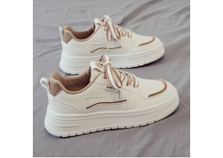 White Korean shoes with beige 